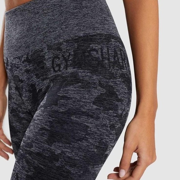 Gymshark Camo Seamless Leggings EUC Size Medium - Picture 1 of 13
